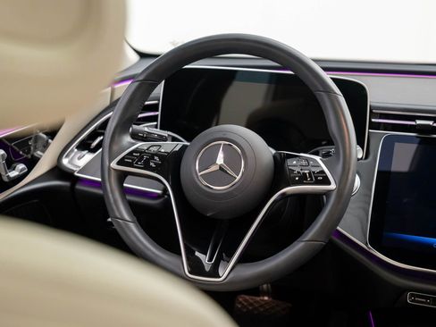 Used 2024 Mercedes-Benz E 350 4MATIC Sedan image 11