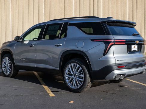 New 2026 Chevrolet Traverse LT image 5