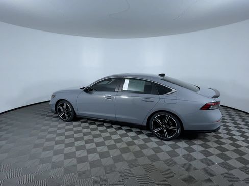 Used 2023 Honda Accord Sport image 6