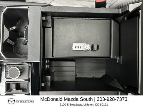 Used 2025 Toyota Tundra Limited AWD/4WD image 20