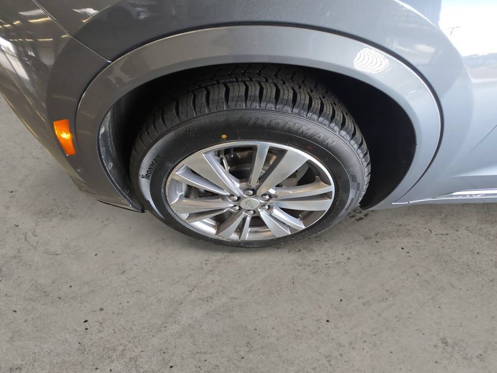 Used 2021 Cadillac XT6 Premium Luxury AWD/4WD image 9
