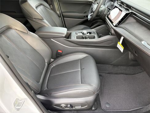 New 2026 Jeep Cherokee Overland AWD/4WD image 10