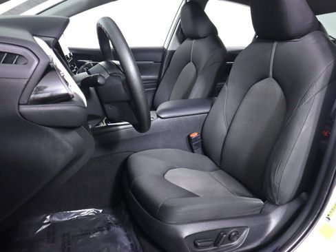 Used 2021 Toyota Camry LE FWD image 27