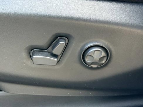 New 2026 Chrysler Pacifica Select image 30