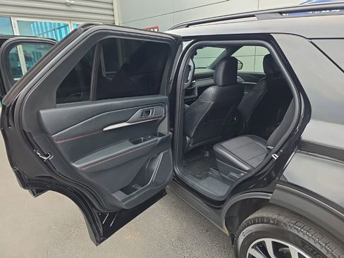 Used 2025 Ford Explorer ST-Line AWD/4WD image 27