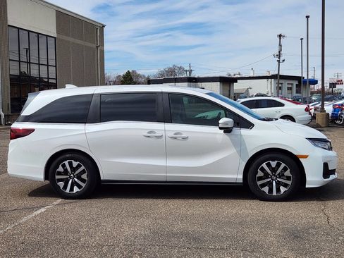 Used 2025 Honda Odyssey EX-L image 10