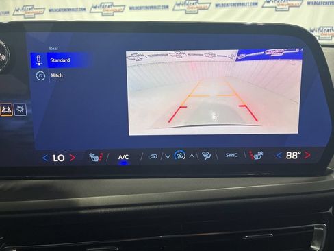 Used 2026 Chevrolet Traverse LT AWD/4WD image 34