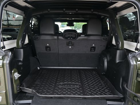 Used 2023 Jeep Wrangler Unlimited Rubicon 392 w/ Xtreme Recon 35" Tire Package AWD/4WD image 34