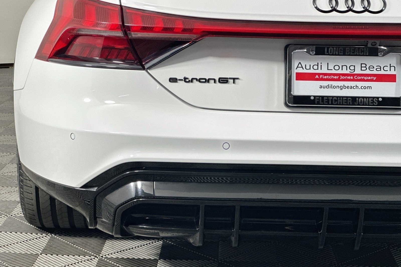 Used 2024 Audi e-tron GT Premium Plus w/ Performance Package AWD/4WD image 17