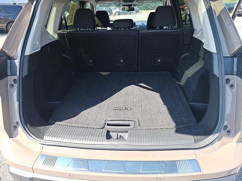 Certified 2025 Nissan Rogue SV AWD/4WD image 23