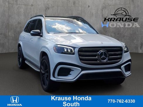 Used 2025 Mercedes-Benz GLS 580 4MATIC image 1