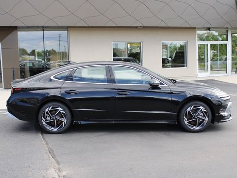 New 2026 Hyundai Sonata SEL AWD/4WD image 2