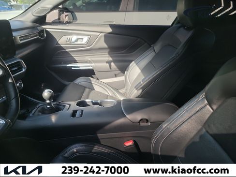 Used 2025 Ford Mustang GT Premium RWD image 8