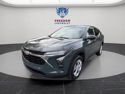 Used 2025 Chevrolet Trax LS