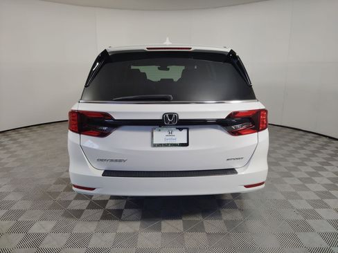 Certified 2024 Honda Odyssey Sport image 10