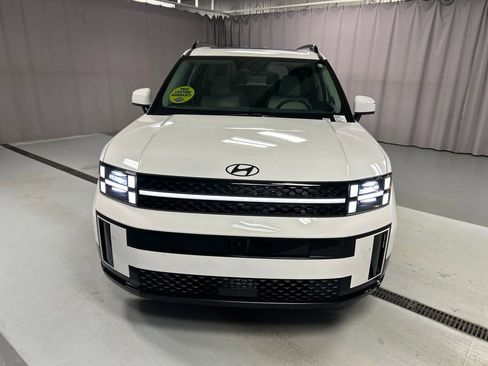 Used 2025 Hyundai Santa Fe Calligraphy image 2