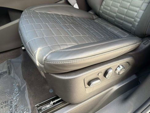 Used 2026 Cadillac Escalade ESV Platinum Sport w/ LPO, ONYX Package AWD/4WD image 40
