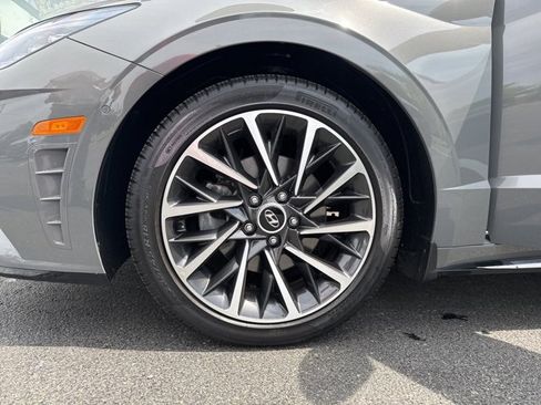 Used 2022 Hyundai Sonata Limited image 15