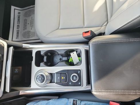 Used 2021 Ford Explorer XLT w/ Equipment Group 202A image 29