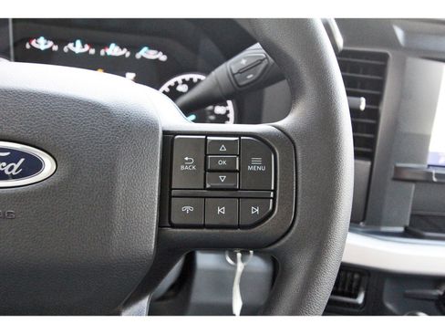 New 2025 Ford F550 4x4 Supercab Super Duty image 14