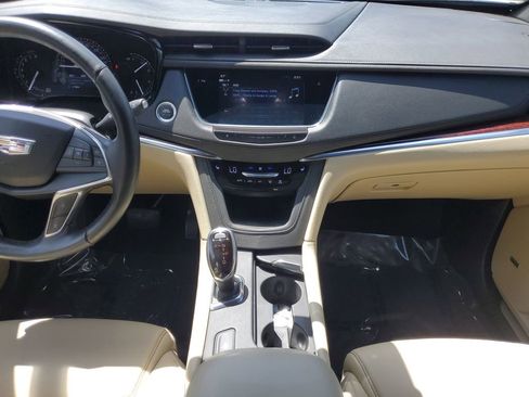 Used 2019 Cadillac XT5 Luxury image 19
