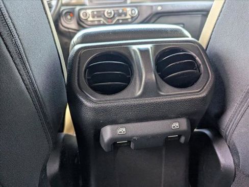 Used 2018 Jeep Wrangler Unlimited Sport S image 15