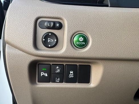 Used 2021 Honda Pilot Touring image 24