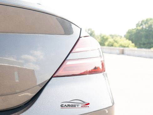 Used 2022 Genesis G70 2.0T image 41