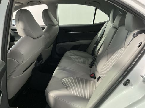 Used 2022 Toyota Camry SE FWD image 23