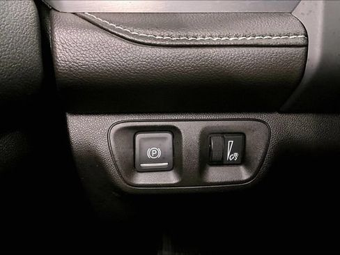 Used 2023 GMC Acadia SLE FWD image 37