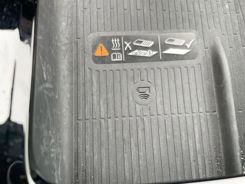 Used 2025 Buick Enclave Preferred image 25