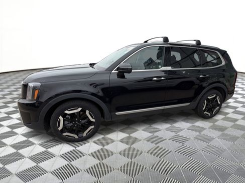 Used 2025 Kia Telluride S image 2