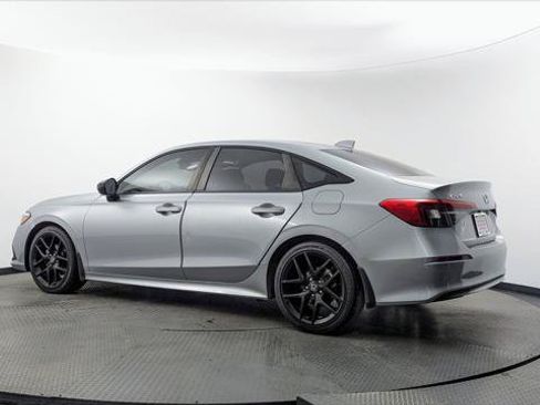 Used 2023 Honda Civic Sport image 6