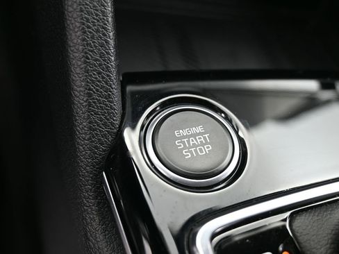 Used 2025 Kia Sportage EX image 22