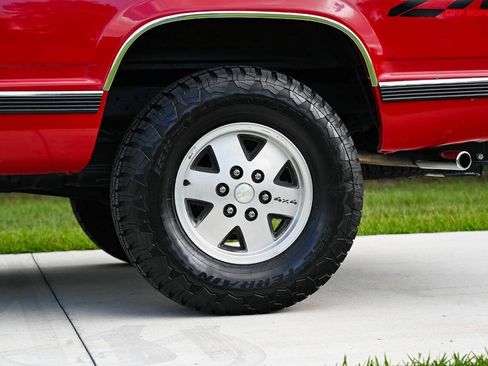 Used 1989 Chevrolet Silverado 1500 4x4 Regular Cab image 39
