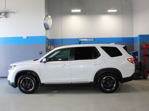 Used 2025 Honda Pilot EX-L image 15