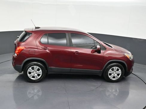 Used 2017 Chevrolet Trax LS FWD image 21