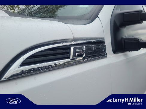 Used 2011 Ford F250 Lariat w/ Camper Pkg AWD/4WD image 24