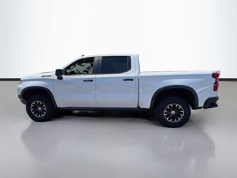 Used 2022 Chevrolet Silverado 1500 ZR2 w/ Technology Package AWD/4WD image 9