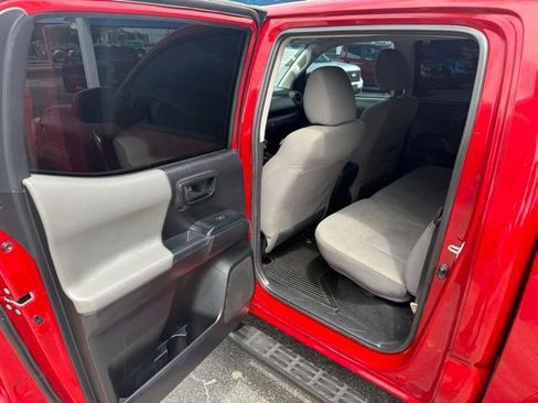 Used 2019 Toyota Tacoma SR w/ SR Convenience Package RWD image 11