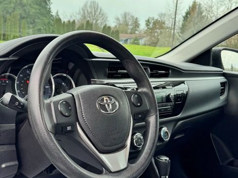Used 2014 Toyota Corolla L image 11