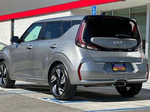 Used 2023 Kia Soul GT-Line w/ GT-Line Technology Package FWD image 6