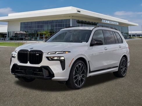New 2026 BMW X7 M60i image 5