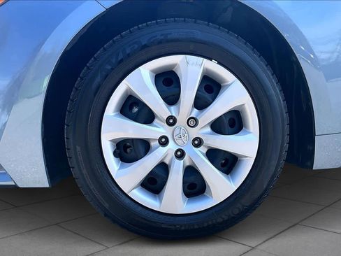 Used 2025 Toyota Corolla LE AWD/4WD image 11