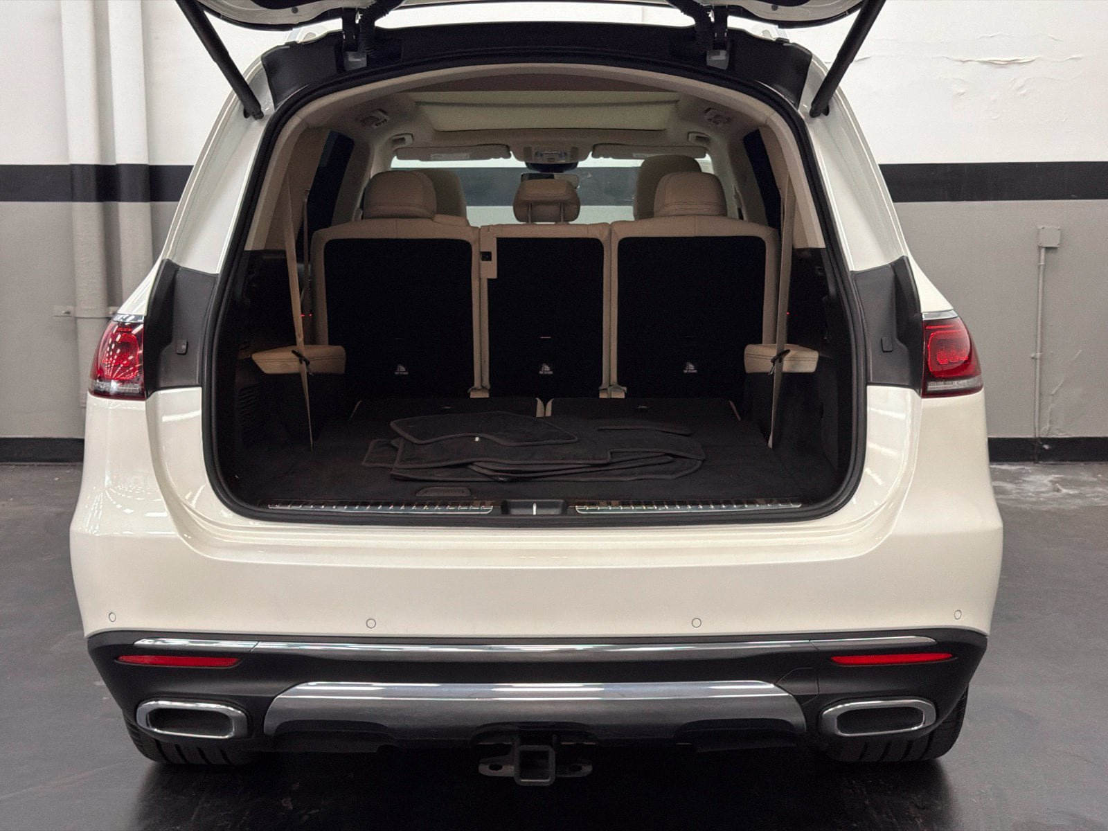 Used 2021 Mercedes-Benz GLS 450 4MATIC image 16