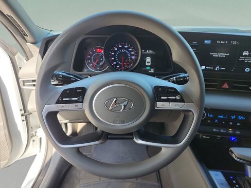 Used 2021 Hyundai Elantra SEL image 9