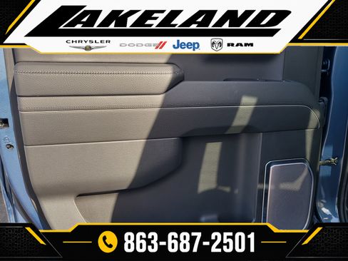 Used 2025 GMC Sierra 1500 Denali AWD/4WD image 11