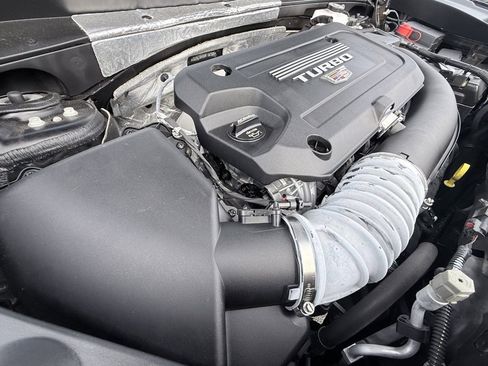 Used 2024 Cadillac XT4 Luxury image 47