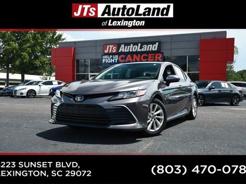Used 2022 Toyota Camry LE FWD image 1