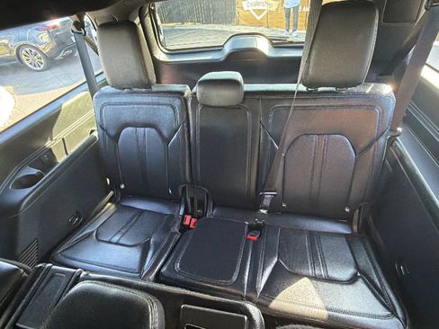 Used 2019 Ford Expedition Max Limited RWD image 35